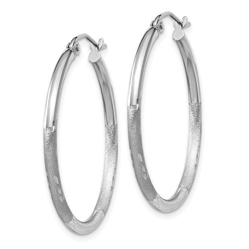 14k White Gold Diamond-Cut 2mm Round Hoop Earrings 30 mm x 30 mm