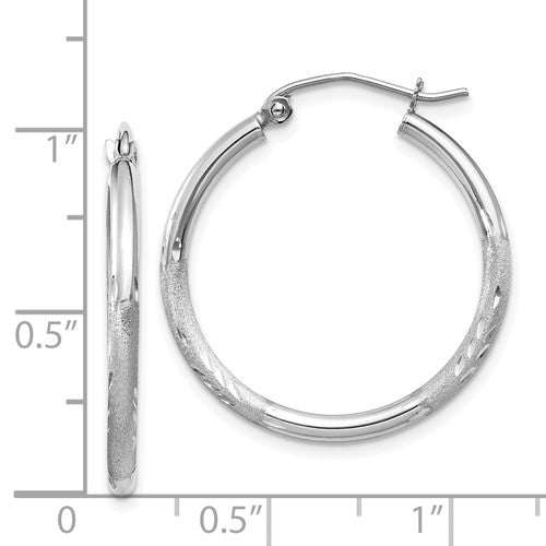 14k White Gold Diamond-Cut 2mm Round Hoop Earrings 25 mm x 25 mm