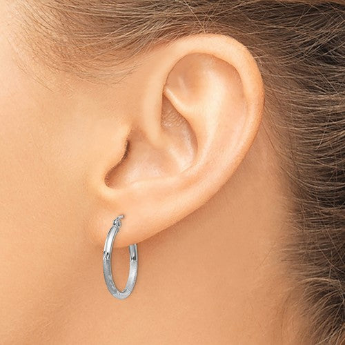 14k White Gold Diamond-Cut 2mm Round Hoop Earrings - 20 mm