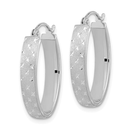 14k White Gold Polished Satin Diamond-Cut Oval Hoop Earrings - 22.5 x 15 mm