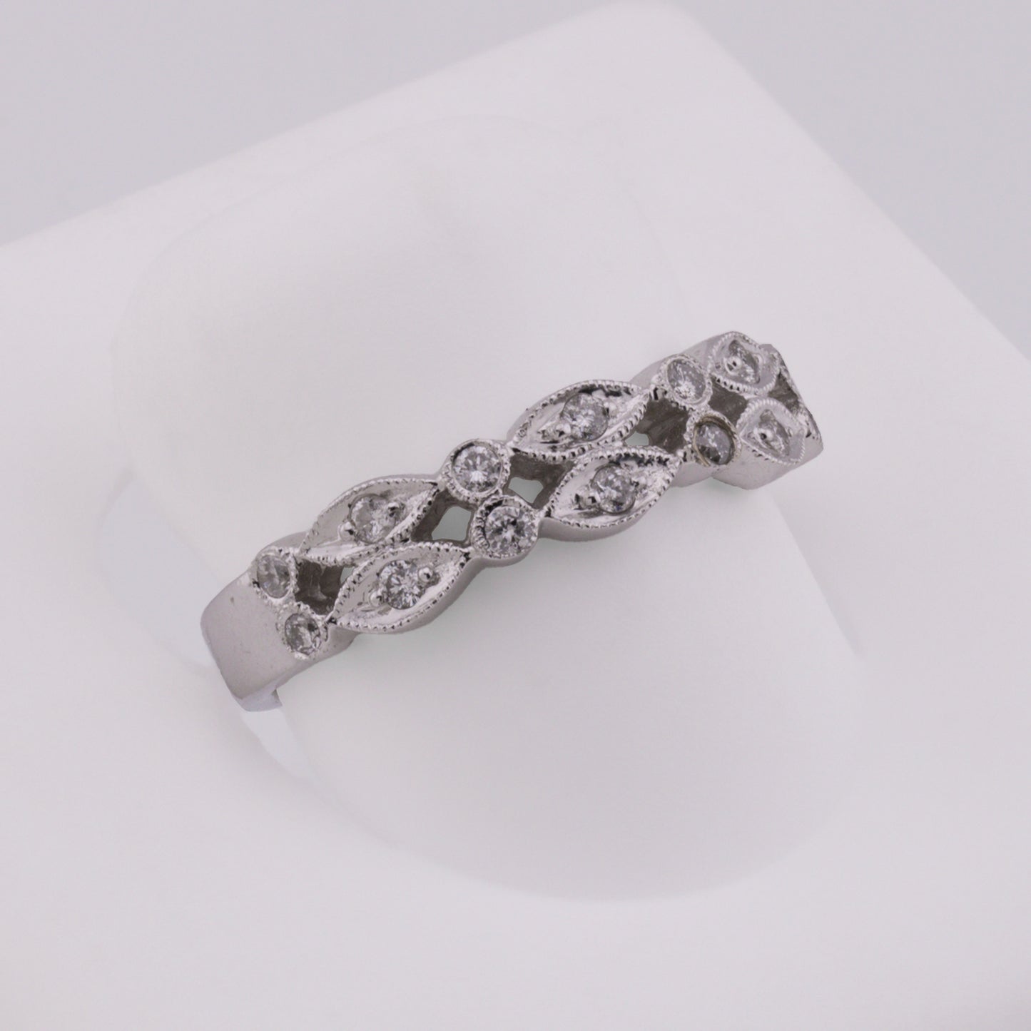 14k White Gold Fancy Diamond Double Band