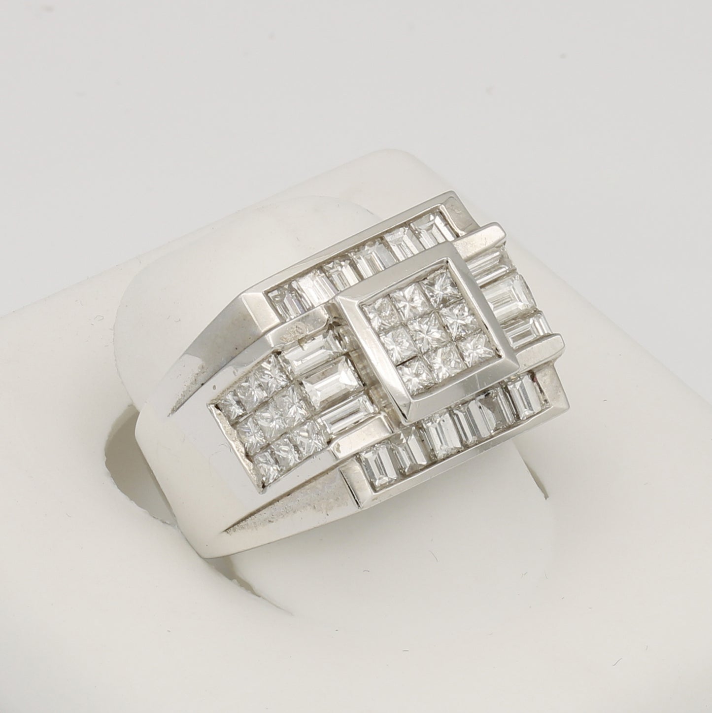 18k White Gold Men's Princess-Cut w/ Baguette Invisible Set Diamond Ring