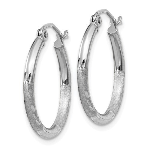 14k White Gold Diamond-Cut 2mm Round Hoop Earrings 20 mm x 20 mm